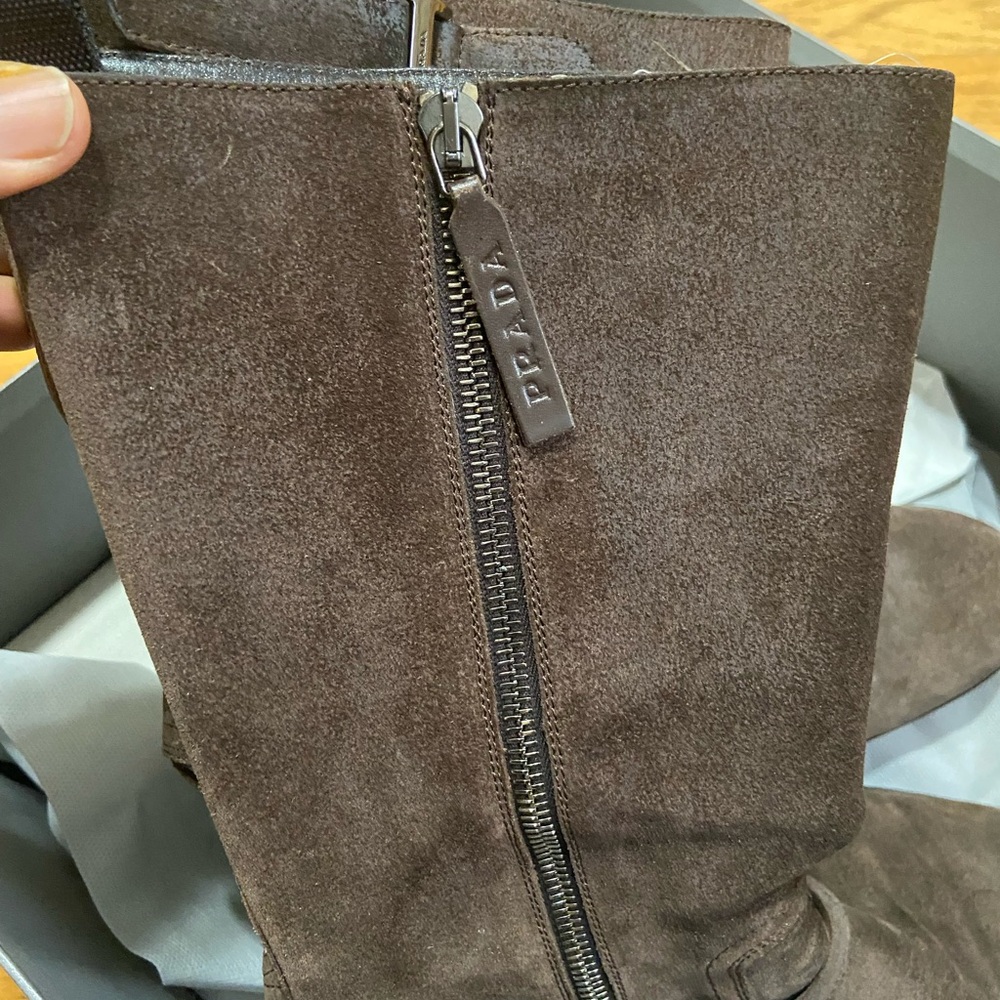 Woman Brown Suede Boots - Picture 2 of 15